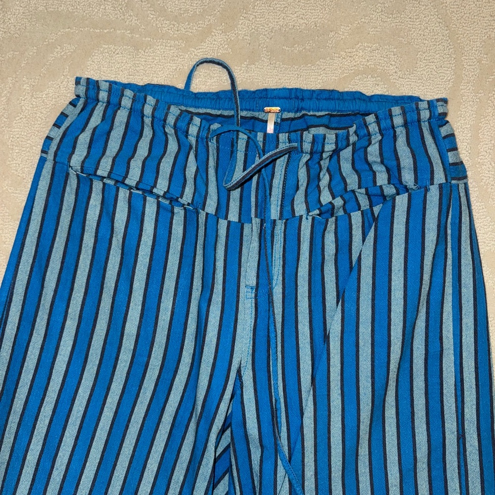 Blue striped wide leg pants. - Picture 2 of 7